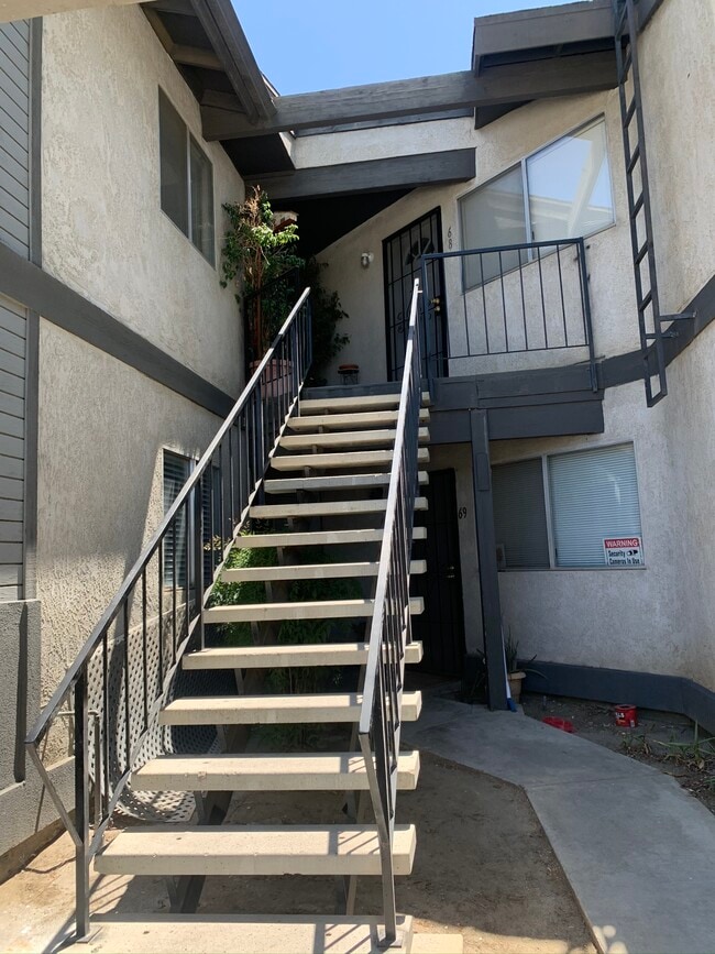 Building Photo - 4701 Beechwood St