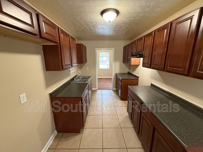 Foto del edificio - 2416 Corning Ave