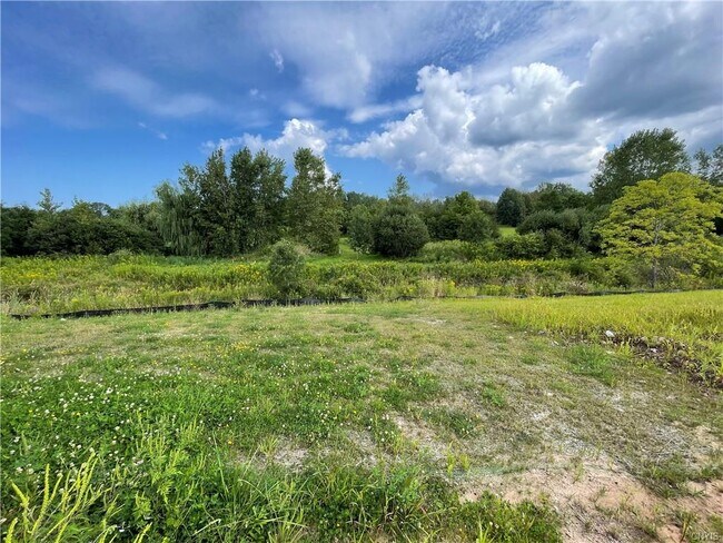 Building Photo - 10W Davian Dr