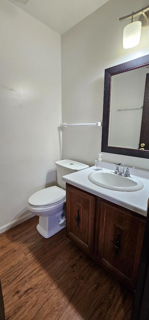 Building Photo - 16515 Dane Ct E