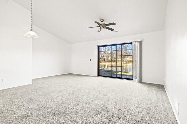 Building Photo - Tanglewood Apartments