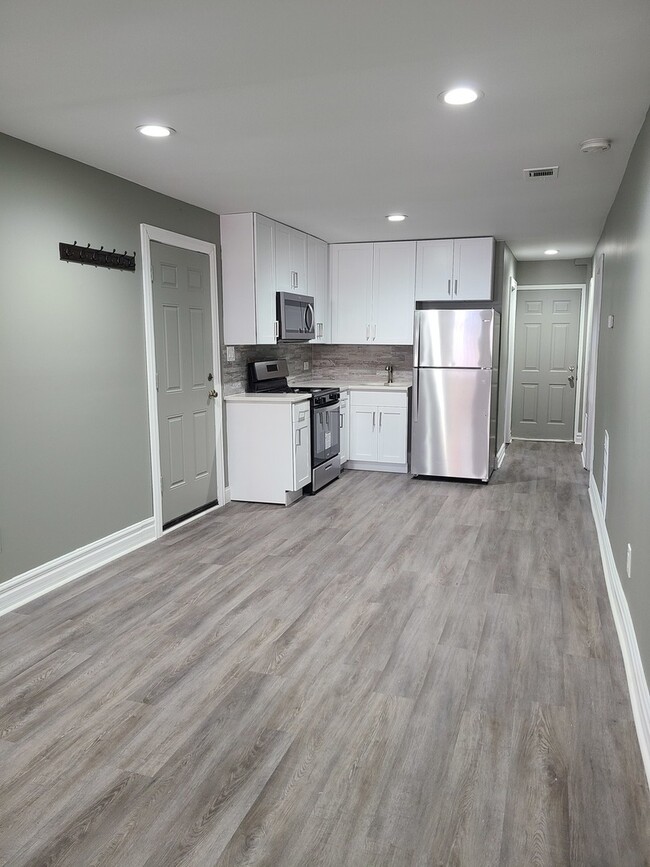 Foto del edificio - 1338 N Claremont Ave