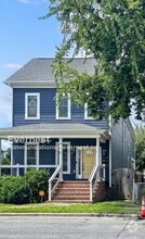 Building Photo - 900 N 27th St