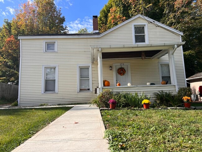 Building Photo - 172 Lambert Ave