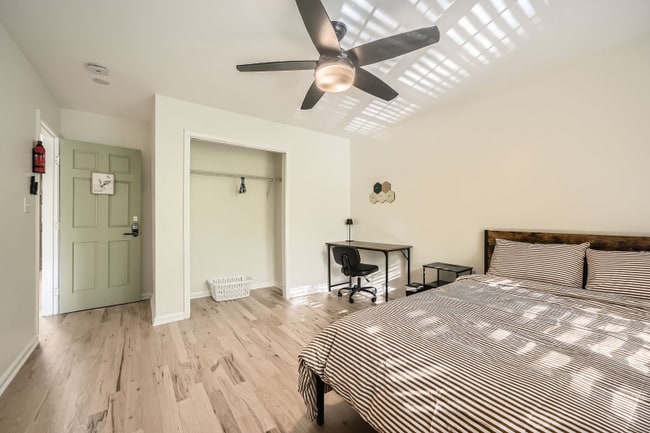 Foto del edificio - 466 Raven Springs Trail
