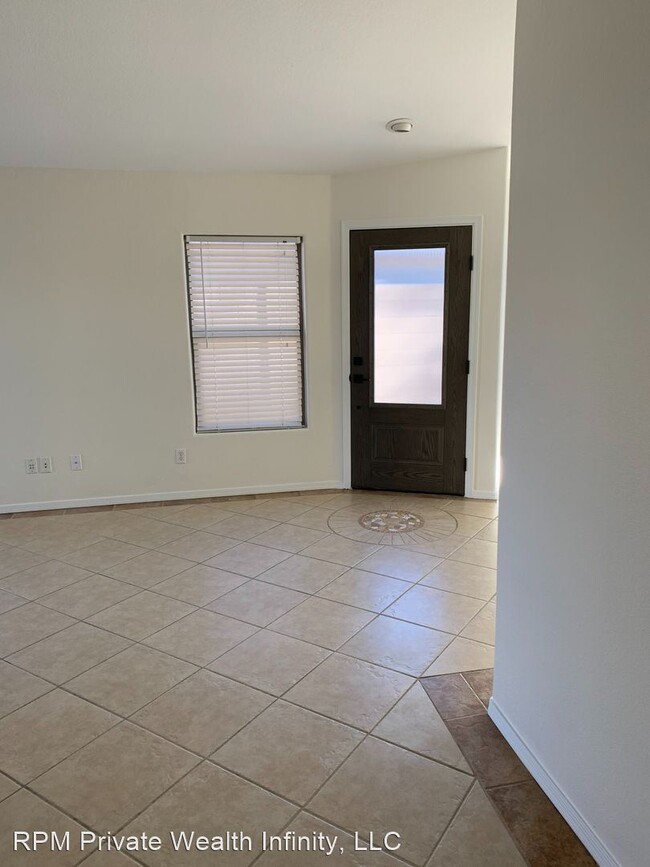 3 br, 2 bath House - 13408 W. Desert Lane - 4