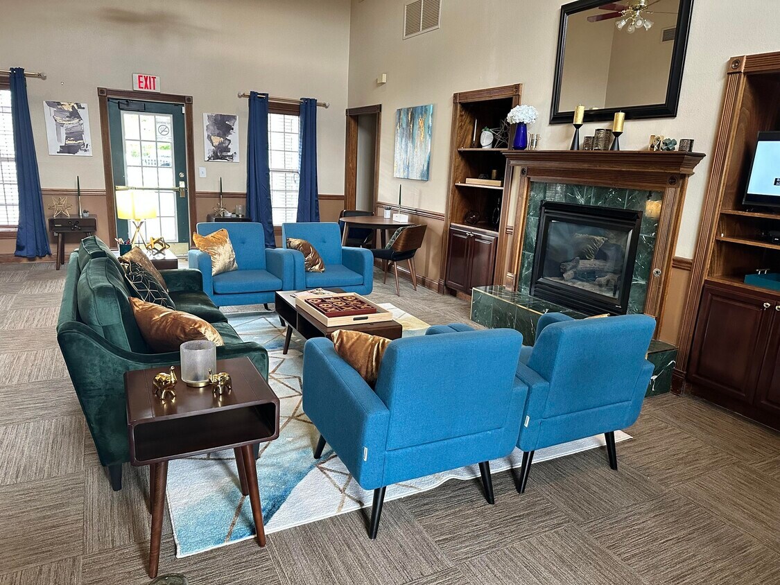 Creekside Park Apartments in IL