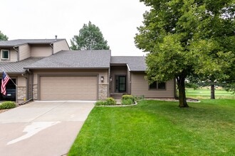 Building Photo - 72 Woodbridge Dr