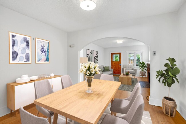 Photo - 2001 S Grant St House