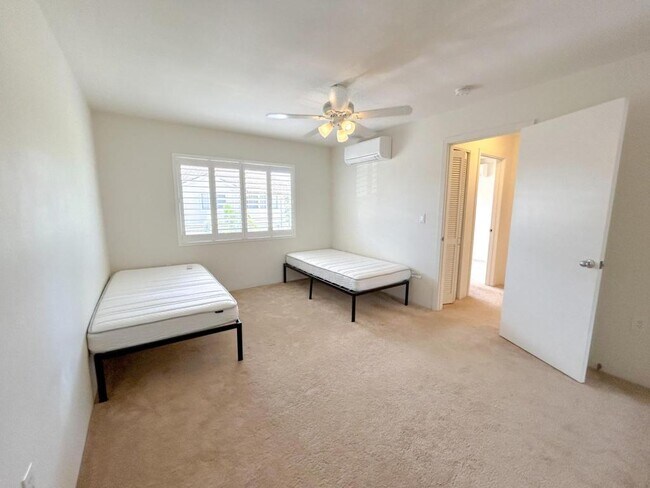 Building Photo - 92-1459 Aliinui Dr #24A