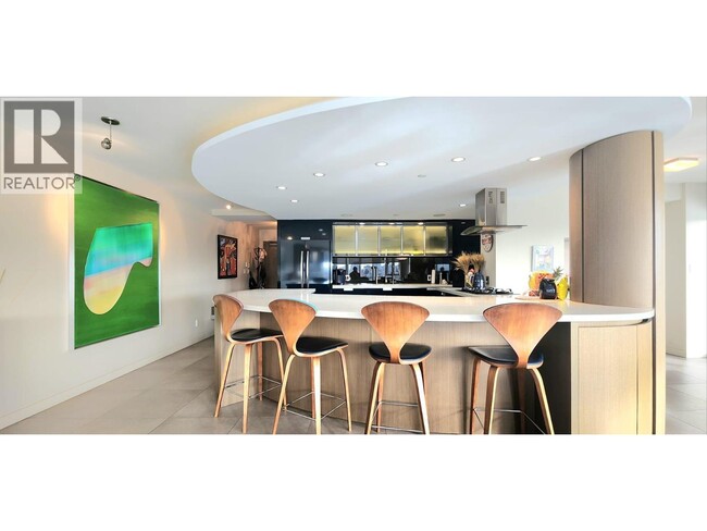 Building Photo - 1383 Marinaside Crescent