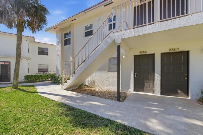 Photo - 3228 Coral Ridge Dr Townhome