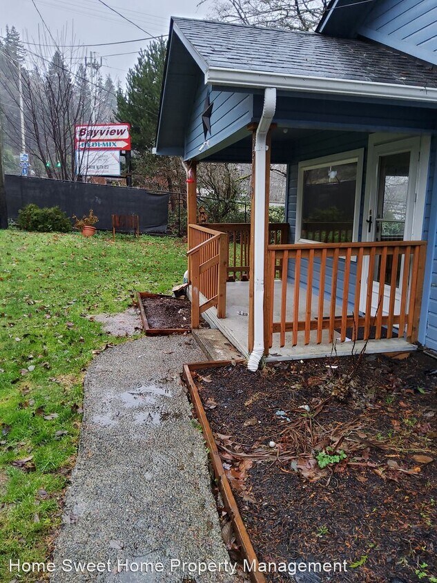 2 br, 1 bath House 2519 E Wishkah House Rental in Aberdeen, WA