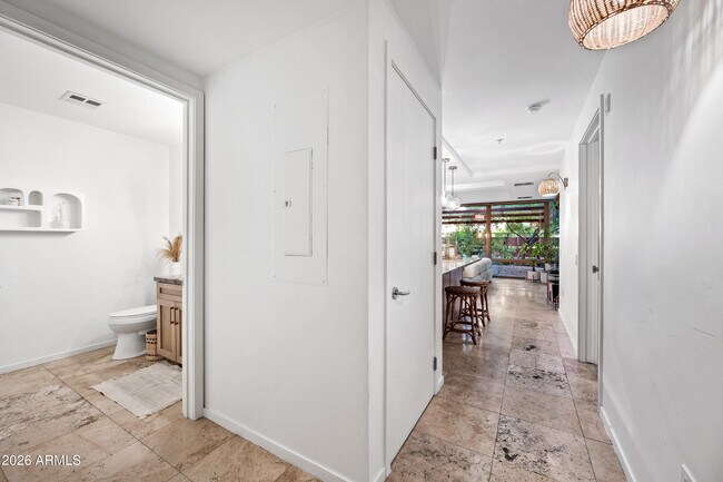 Foto del edificio - 7151 E Rancho Vista Dr