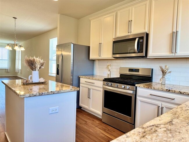 Building Photo - 717 Bayberry Cir