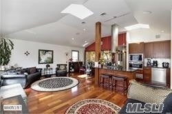 Foto del edificio - 229-7-229-67 67th Ave