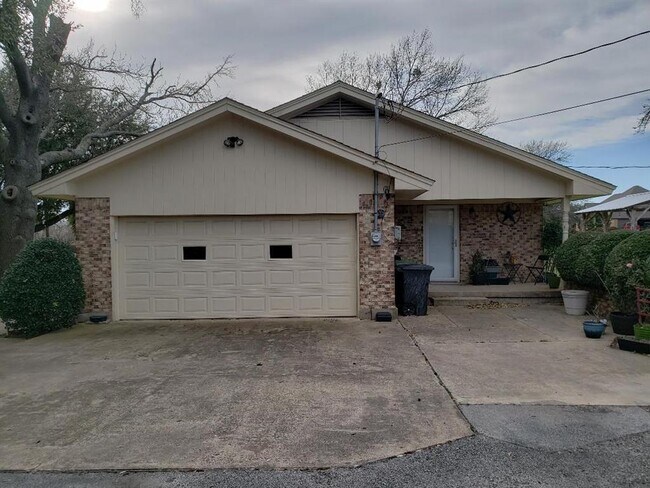 Building Photo - 3336 Hall - Johnson Rd