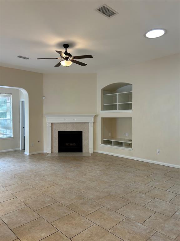 Building Photo - 26 Long Springs Pl