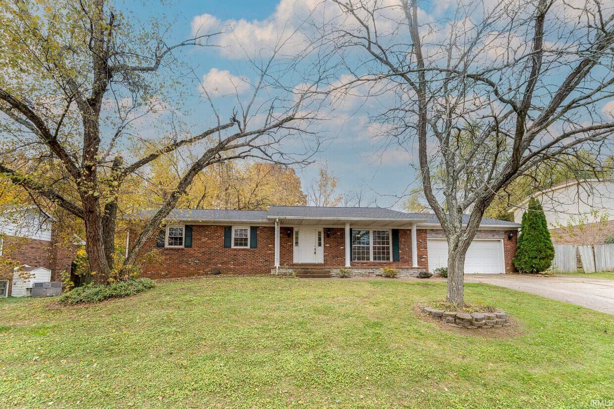 Foto principal - 7877 Marywood Dr