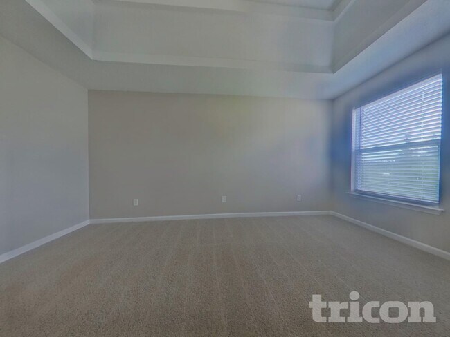 Building Photo - 4928 Bryant Dr