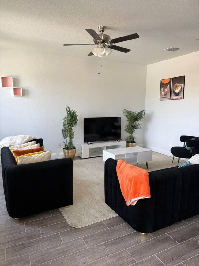 Building Photo - 6000 Bursey Rd