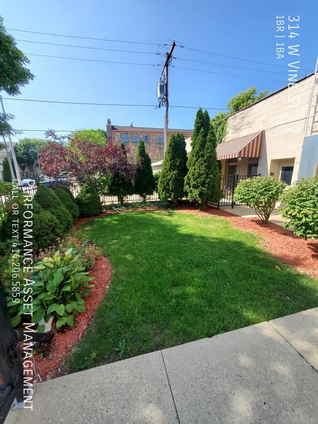 Building Photo - Unique 1BD/1BA Loft Style Condo