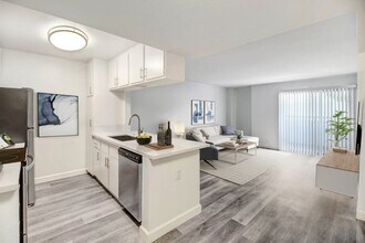 Building Photo - Zelzah Court