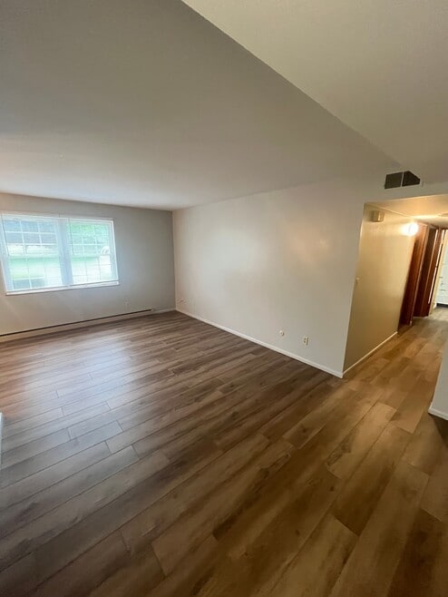 Building Photo - MILLSTONE APARTMENTS