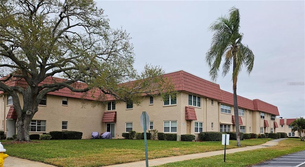 Foto principal - 10037 62nd Ave N