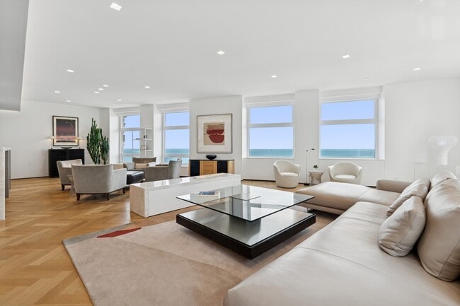 Foto del edificio - 680 N Lake Shore Dr