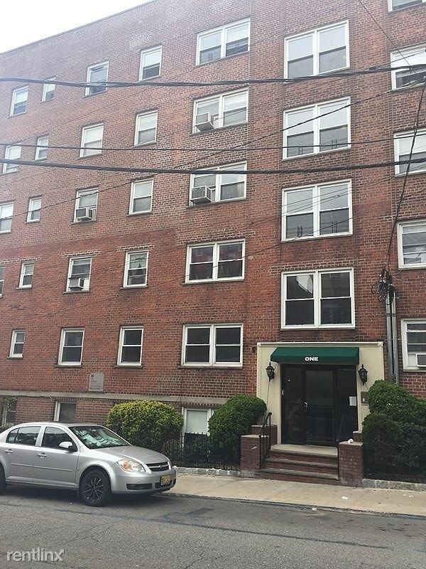 Primary Photo - 2 br, 1 bath Apartment - 1 62nd Street 1F
