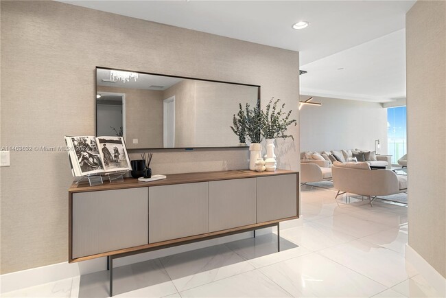 Building Photo - 360 Ocean Dr