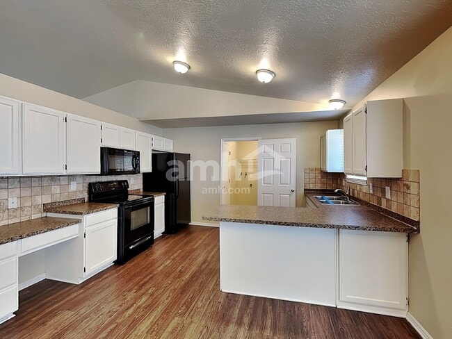 Building Photo - 4296 S 6180 W