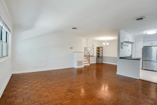 Building Photo - 361 Claremont Ave