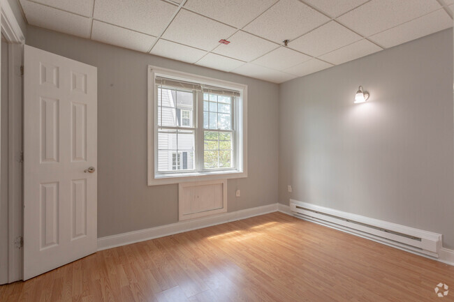 Bedroom - Waterbury Plaza Apartments