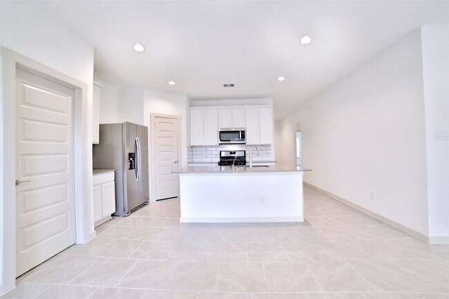 Building Photo - 29423 Paytons Park Ct
