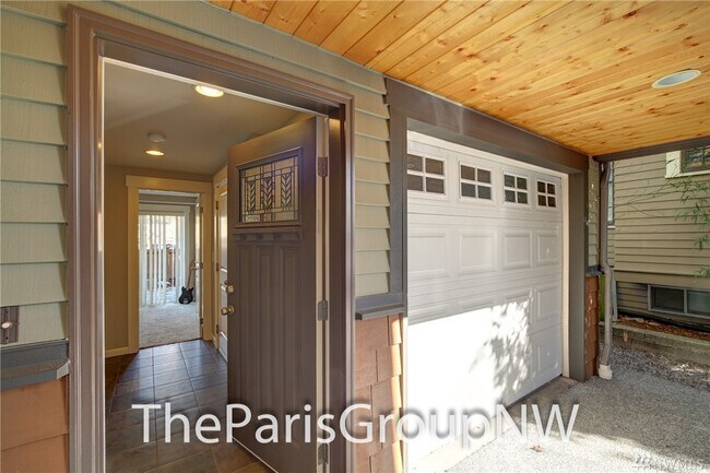 Foto del edificio - Stylish & Spacious 3br TH – Great Ballard ...