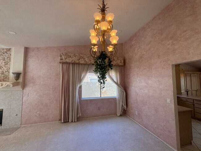 Foto del edificio - 3 Bed 2 1/2 Bath Water Front Home in Desert Shores