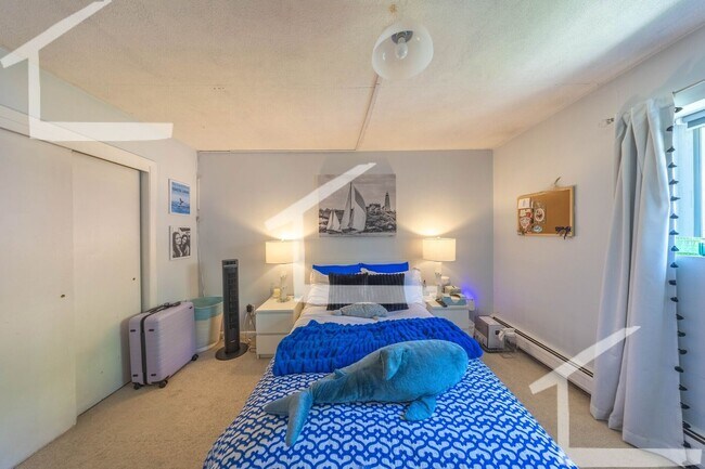 Foto del edificio - AWESOME 2 BED IN CHESTNUT HILL!!!!!