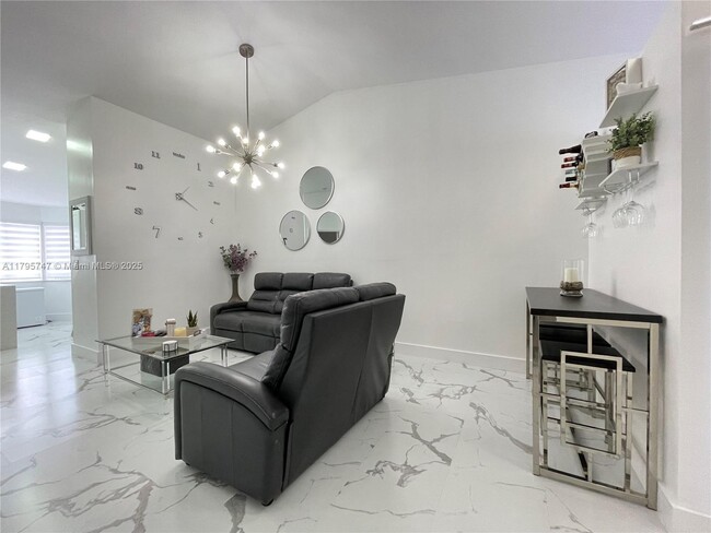Foto del edificio - 15400 SW 134th Pl