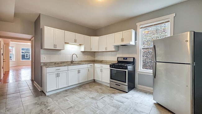 Foto del edificio - 2308 N Avers Ave