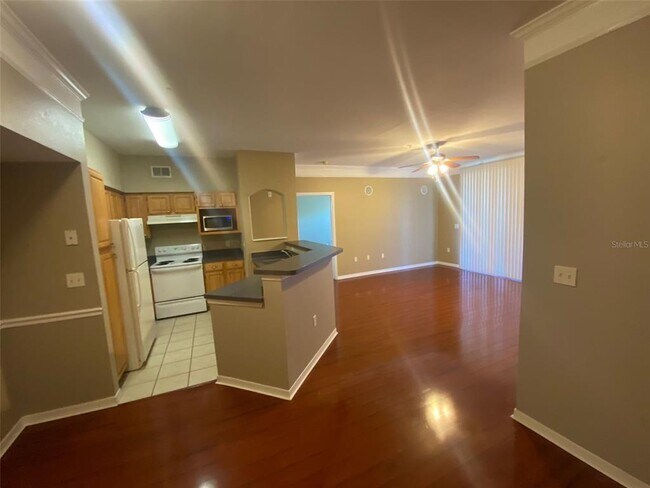 Building Photo - 3384 Corona Village Way