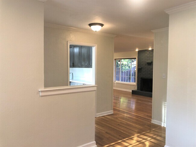 Building Photo - 1464 Carmel Drive