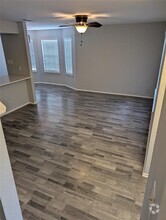 Building Photo - 2102 Kirksey Dr