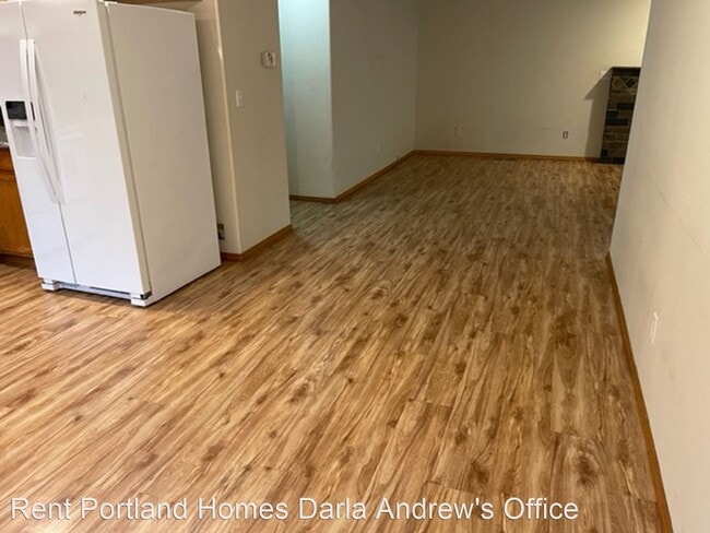 Foto del edificio - 3 br, 2 bath House - 6424 SE 83rd Ave