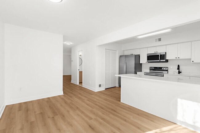 Foto del edificio - 615 Bywater Rd