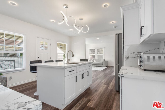 Building Photo - 5542 Harold Way