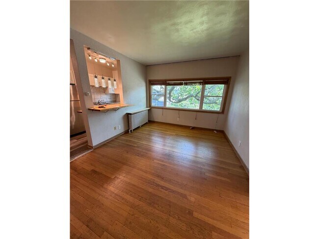 Foto del edificio - 2176 W Dayton Ave