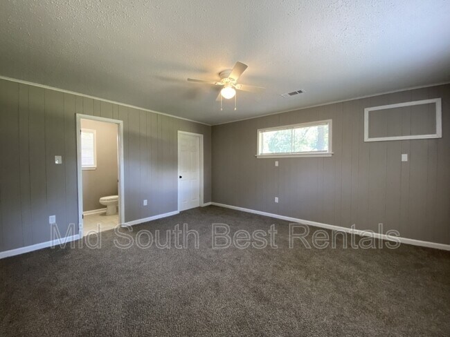 Building Photo - 3006 Randy Ln