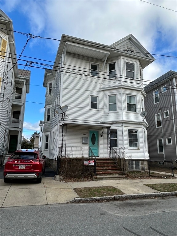 Building Photo - 345 Earle St